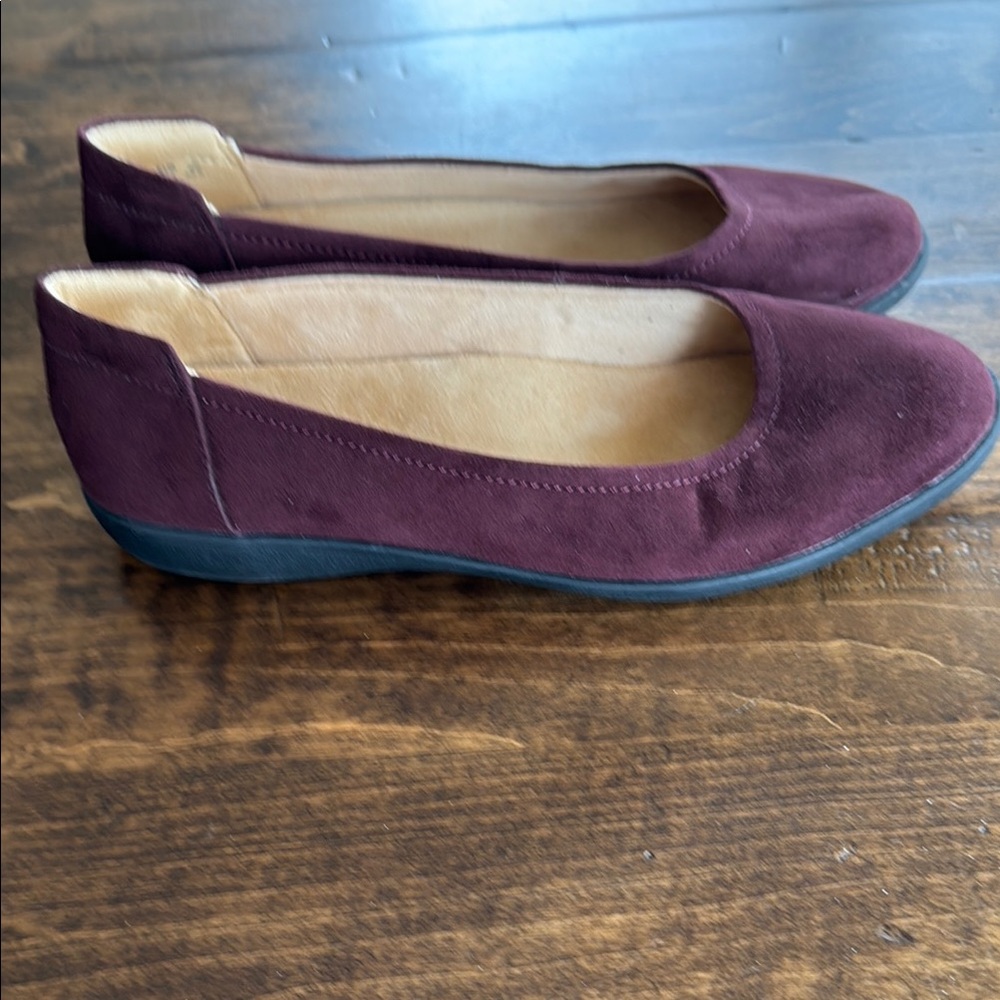 Naturalizer Burgundy Suede Flats